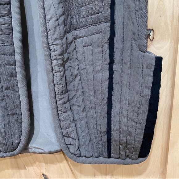 Kiss of the Wolf Quilt Silk Vest Sz M Art To Wear - Picture 5 of 12